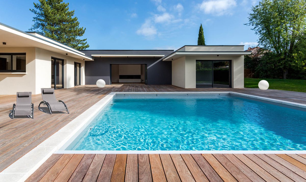 photo d'une piscine carréer piscine lyon