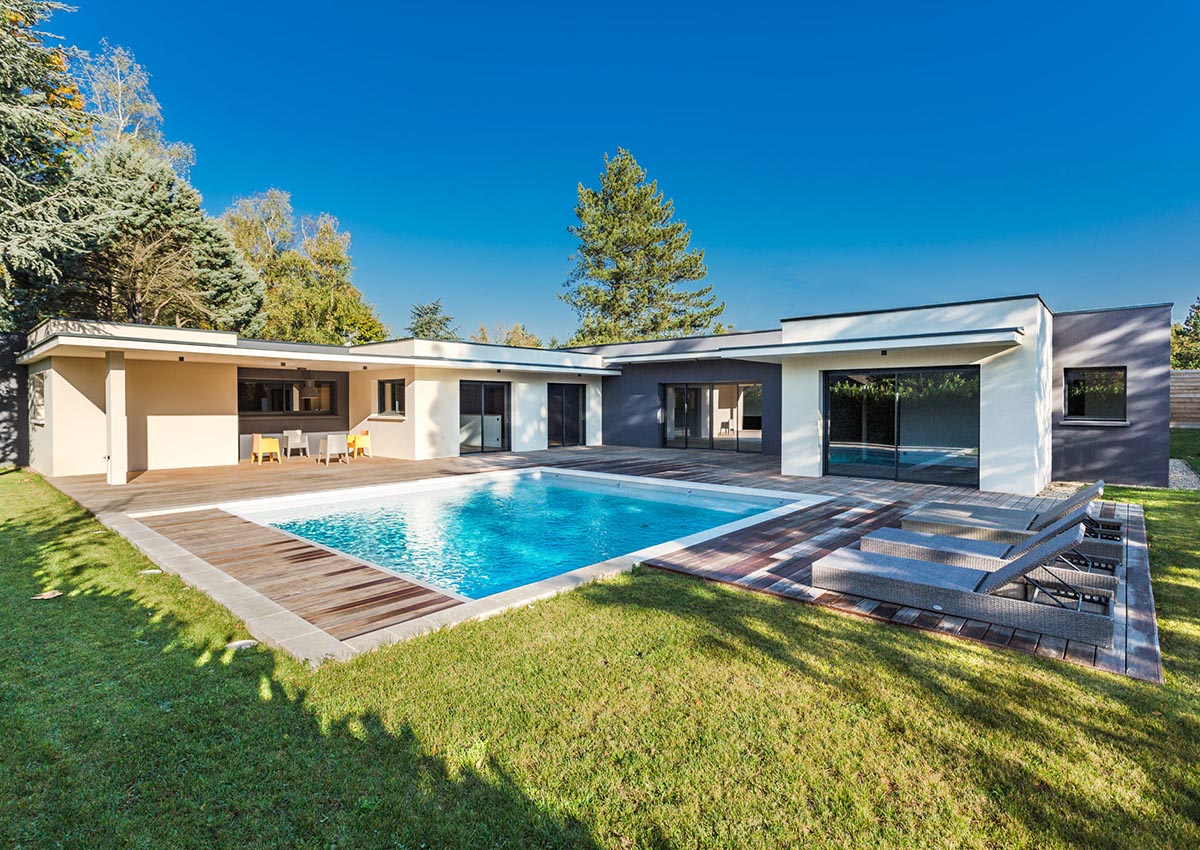 photo d'un piscine carrée