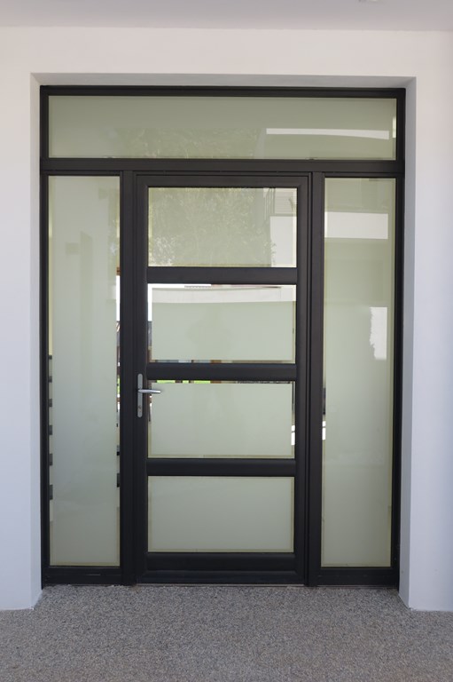 Photo porte d'entrée moderne