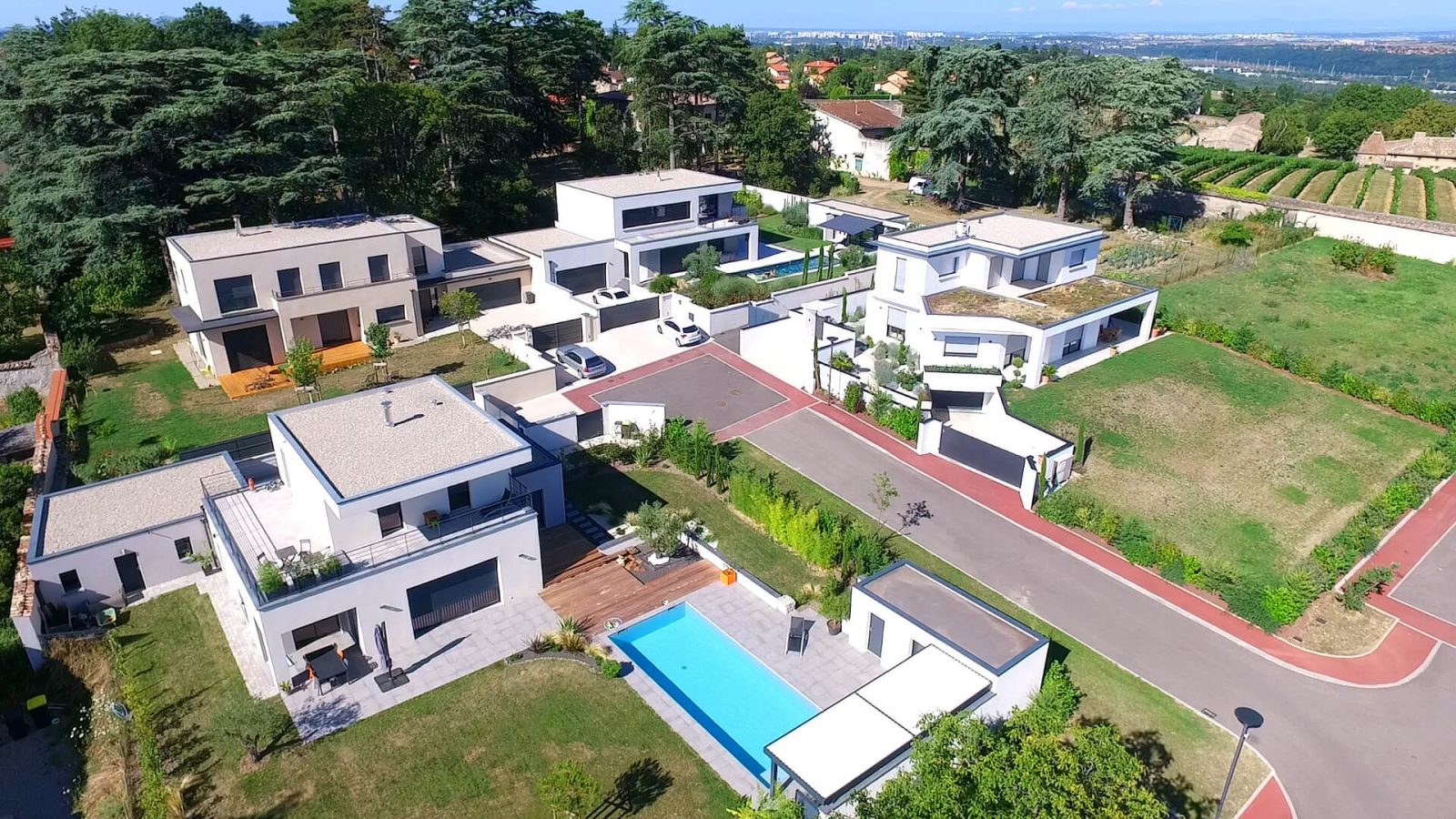 photo vue d'avion de maisons en lotissement