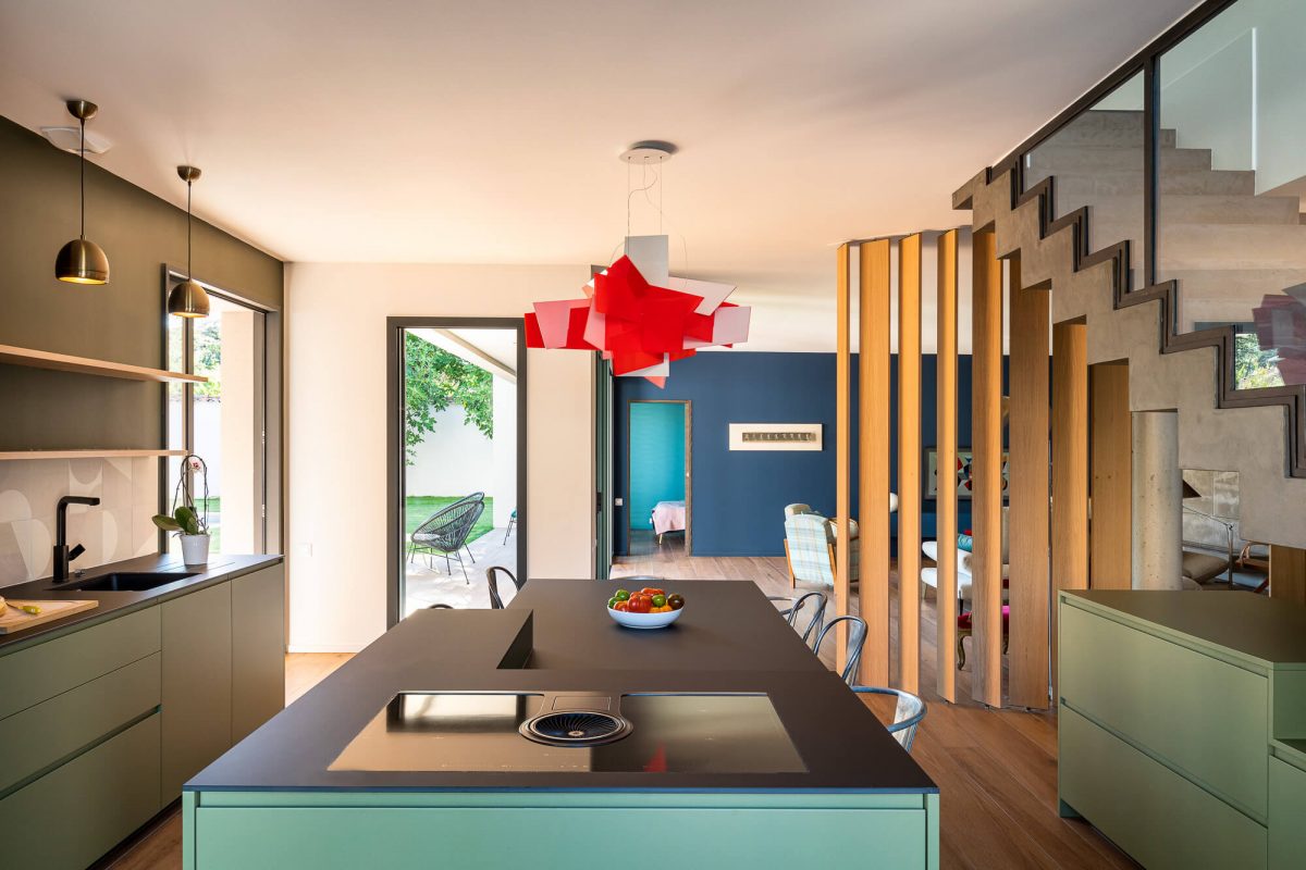 Mettez de la couleur dans votre cuisine. Pourquoi pas vert celadon ou vert amande ?